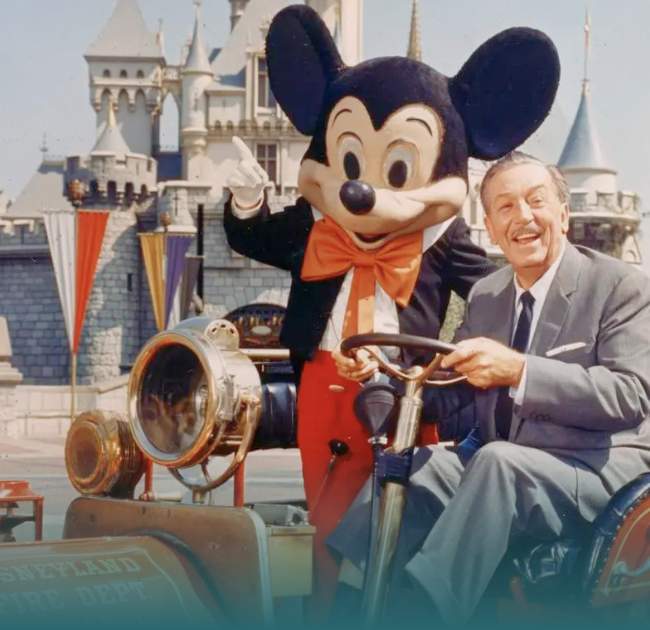 Desenhando experiências com Walt Disney